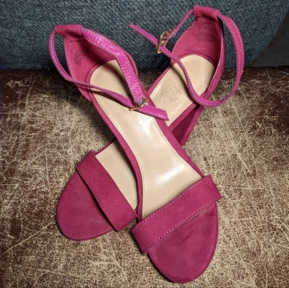 Charlotte Russe Shoes - CHARLOTTE RUSSE Fuschia BLOCK HEEL SANDALS SIZE 7 Ankle Strap Faux Suede